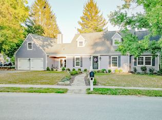 249 Hawthorne Dr, Carmel, IN 46033