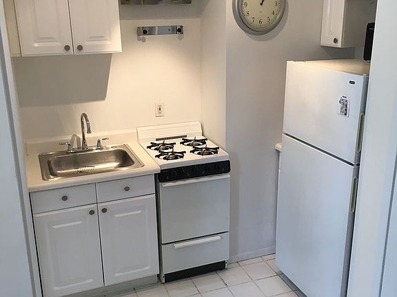 4th image of 463 W 44th St #6F
