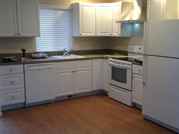 1302 H Ave #B, Anacortes, WA 98221
