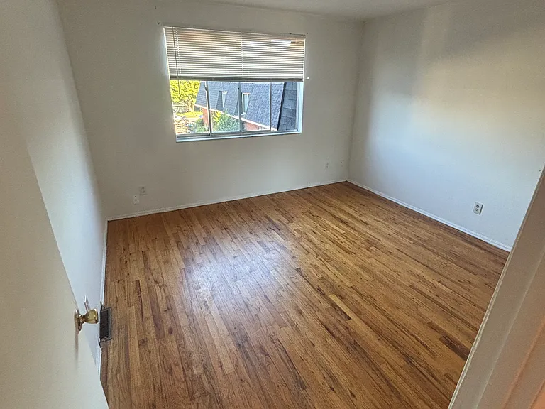 6218 Ridgeacres Dr #6218 — Photo 8