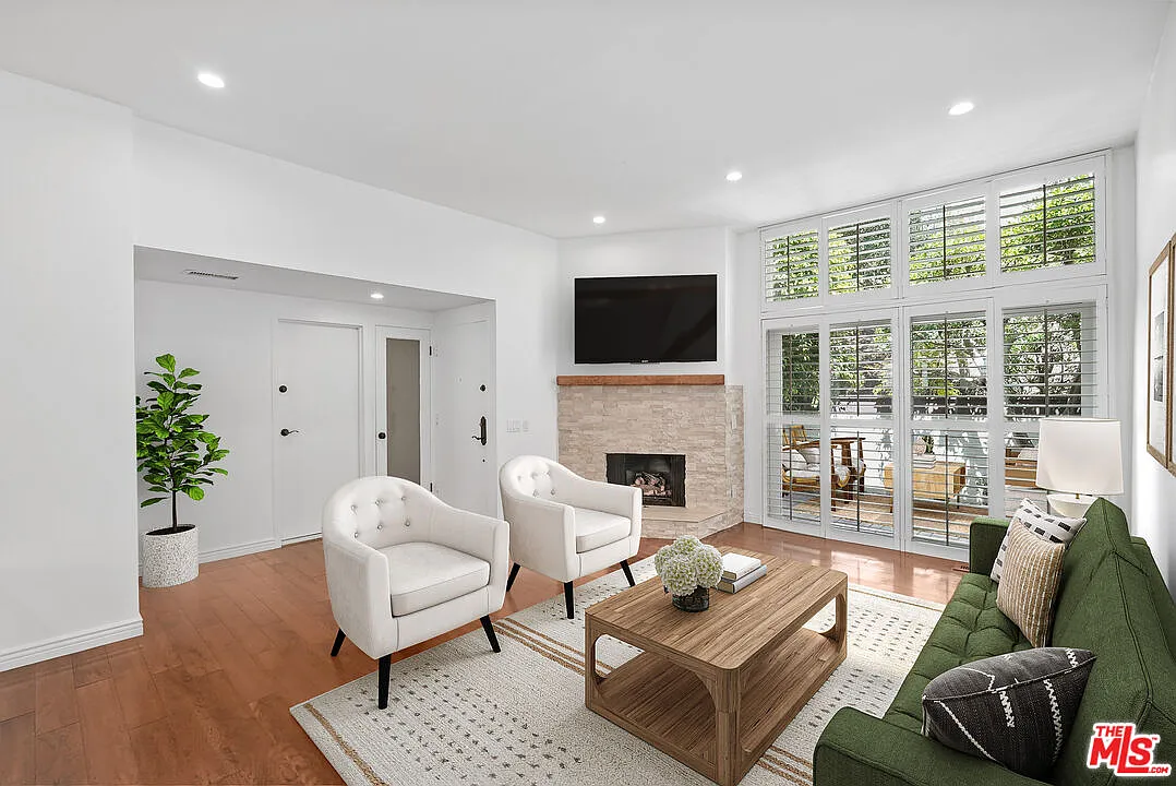 2 bed, 2.5 bath, 1734 sqft, $6,250 — Photo 1