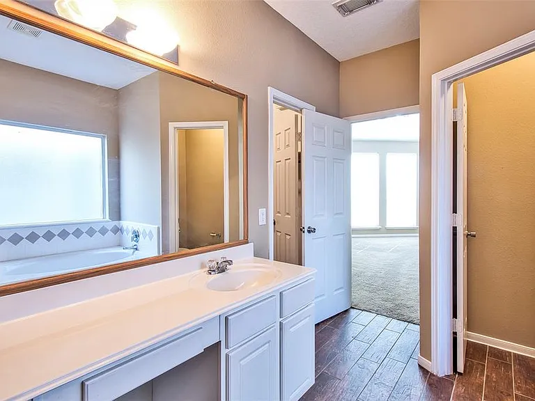 4014 Wren Brook Ct — Photo 9