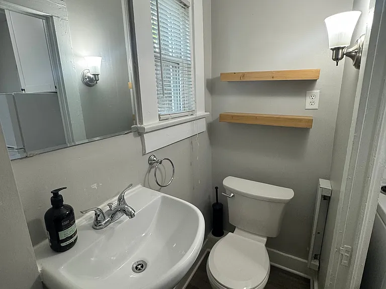 Studio, 1.0 bath, 494 sqft, $650 — Photo 6