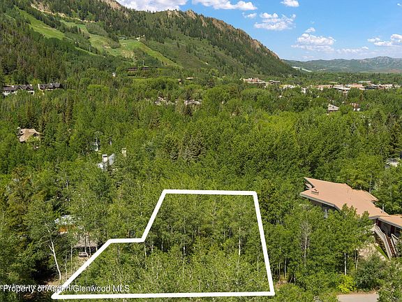 3rd image of 1265 Riverside Dr