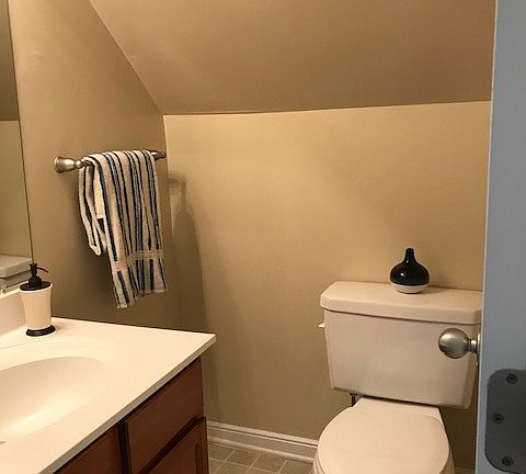3rd image of 405 Village Dr