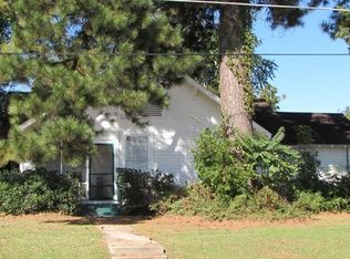 110 Newman St, Center, TX 75935