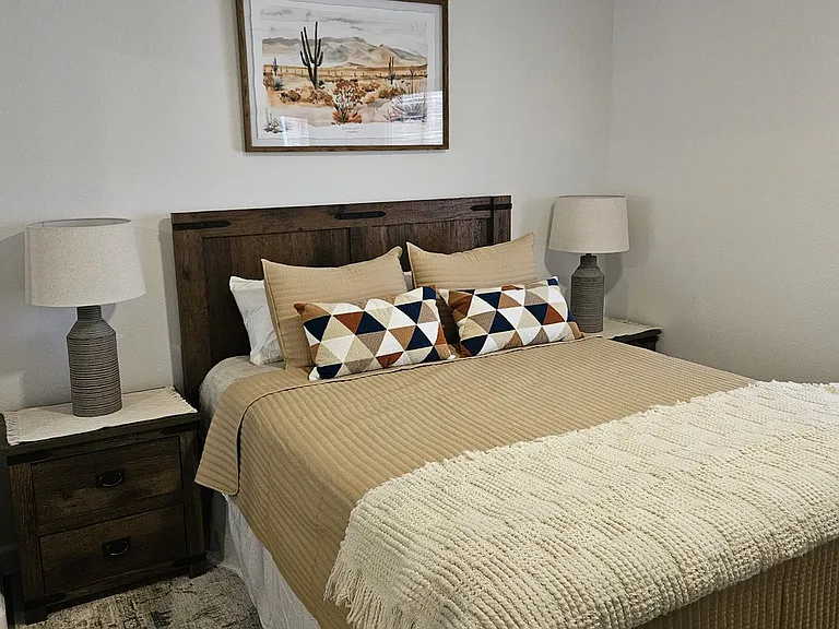 3420 Pioneer Dr — Photo 15