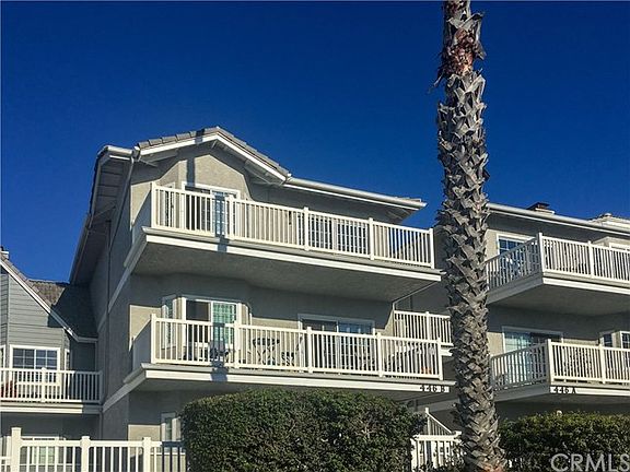 2nd image of 446 Monterey Blvd #3