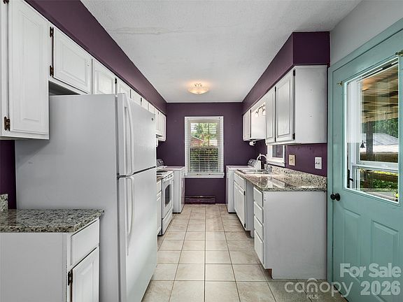 4th image of 25 Moody Rd