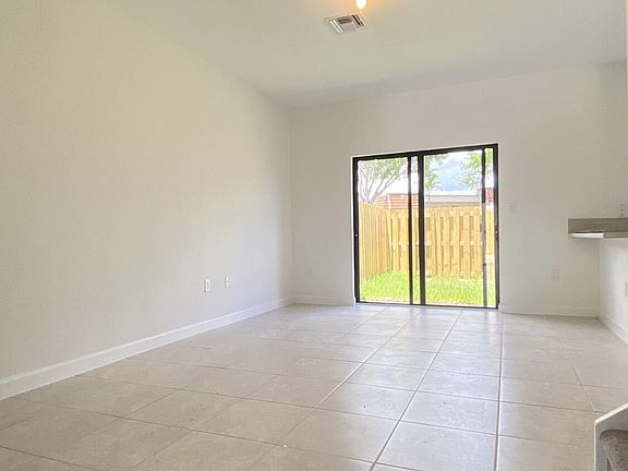 4th image of 20711 NE 7th Pl #20711