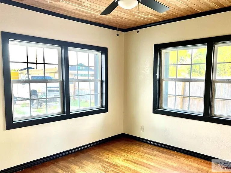 1010 W Madison Ave #A — Photo 3