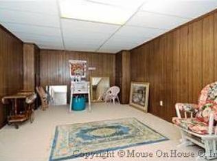 14015 Castaway Dr, Rockville, MD 20853