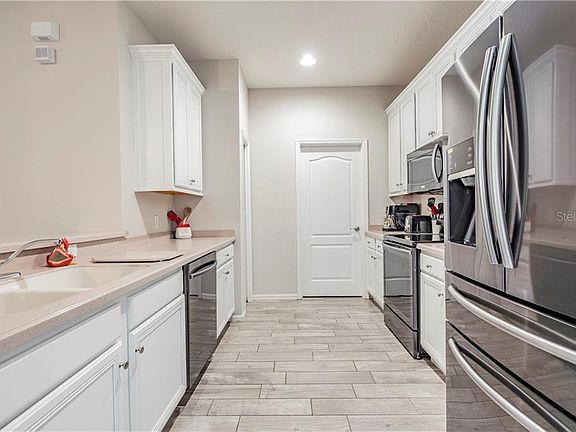 4th image of 8912 Iron Oak Ave