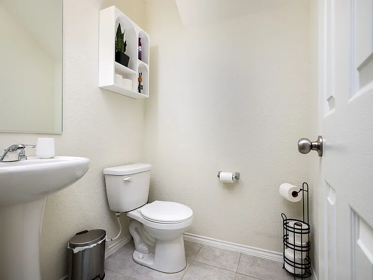 7710 Ponderosa Pne — Photo 44