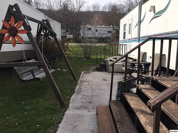 3rd image of 4229 E Parkway Lot 130