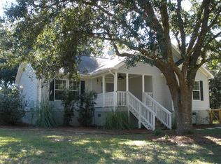 2 Gannet Point Rd, Beaufort, SC 29907