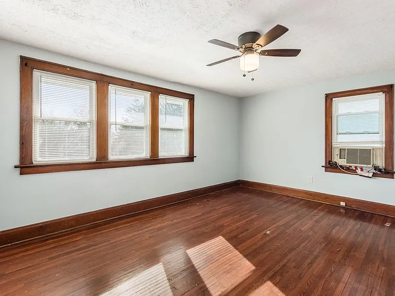 255 Belvidere Ave — Photo 12