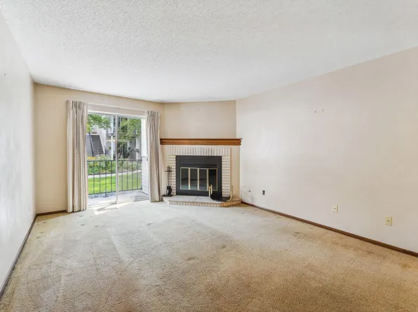 1712 Pleasant St APT H, Lauderdale, MN 55113