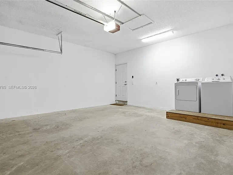 575 SE 29th Dr #0 — Photo 16