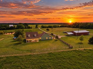 643 County Road 2992, Windom, TX 75492