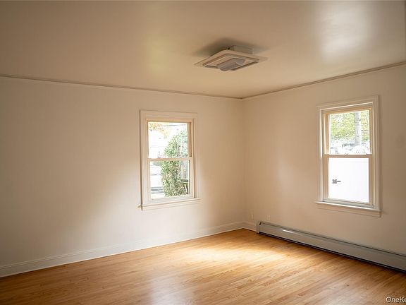 5th image of 586 Stratford Road