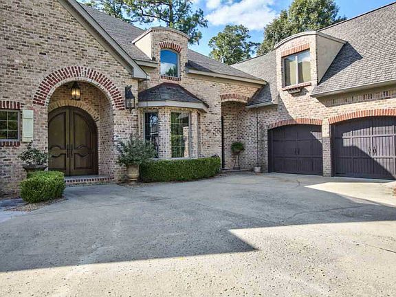 2nd image of 2911 Royal Isle Dr