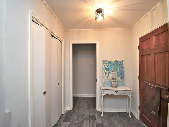 5th image of 707 Tanglewood Dr