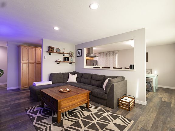3rd image of 5405 N 40th St
