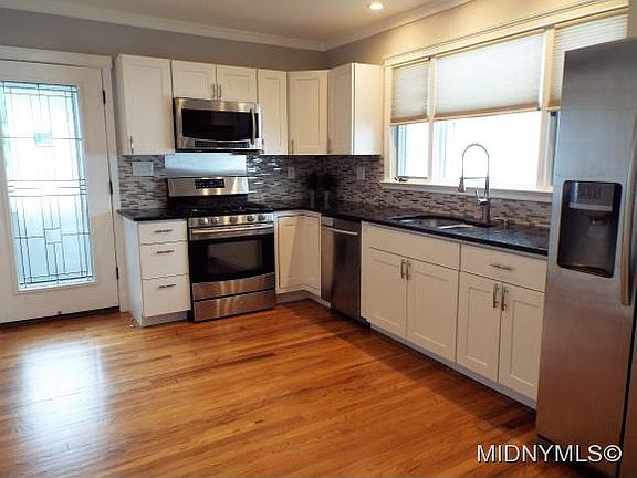 5th image of 1143 Hammond Ave