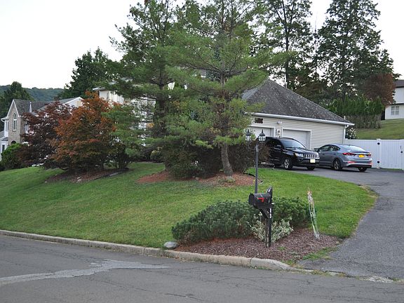 5th image of 13 Dunnigan Dr