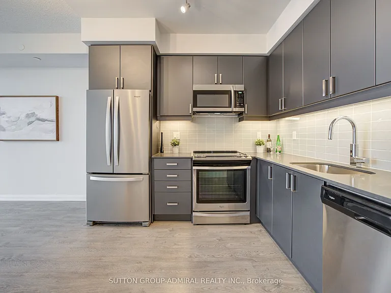 7895 Jane St #1716 — Photo 9