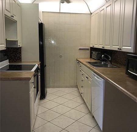 4th image of 2152 Cambridge G #G