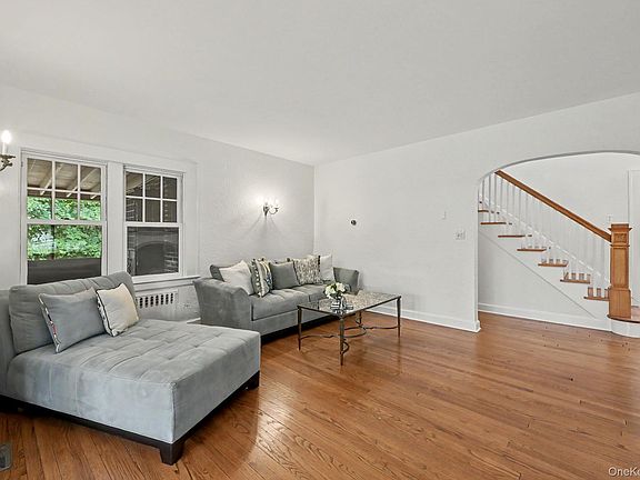 5th image of 18 Fenimore Drive