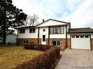 6922 Bonneville Pl, Cheyenne, WY 82009