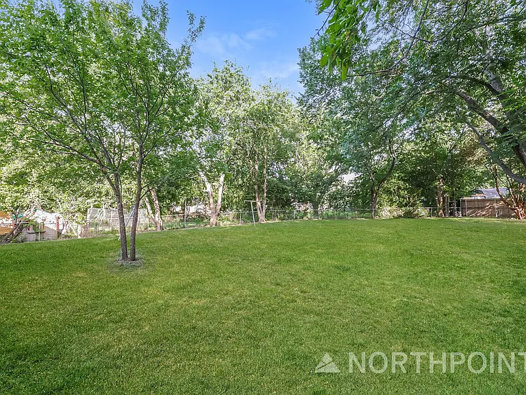 2814 Sequoia Ln — Photo 14