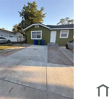 2360 NW 6th Ct — Photo 2