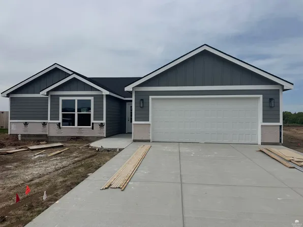 9975 Jasmine Dr, Manhattan, KS 66502