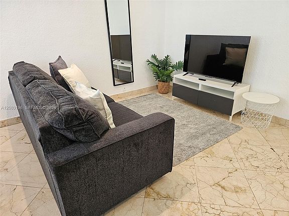 2nd image of 500 14th St APT 203
