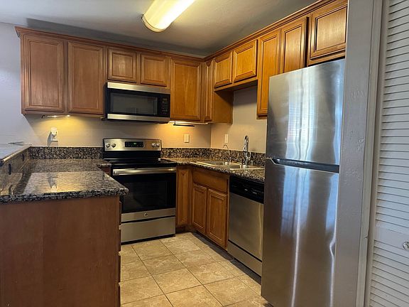 5th image of 800 N Mollison Ave Unit 43