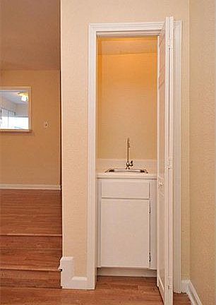 3rd image of 5088 Glenmont Dr