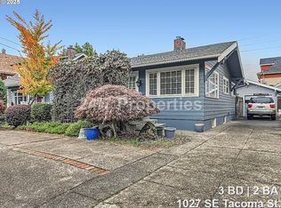 1027 SE Tacoma St, Portland, OR 97202