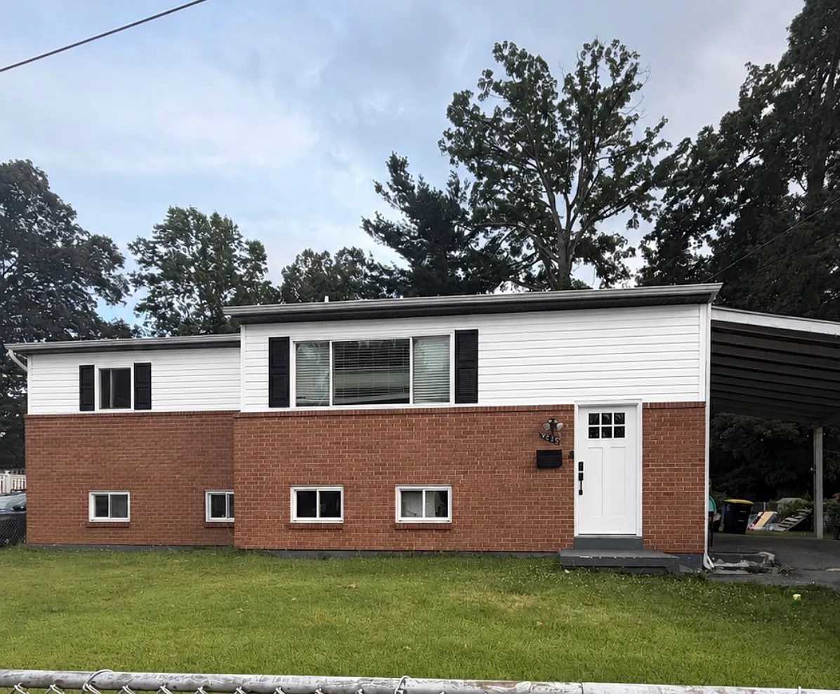 5 bed, 2084 sqft, $3,800 — Photo 1