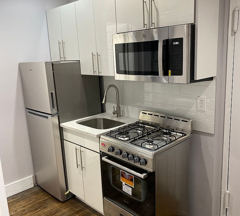 1st image of 442 W 54th St #13-3