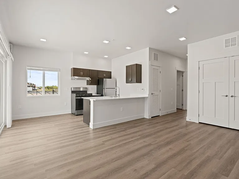 Fairways Apartments — Photo 19