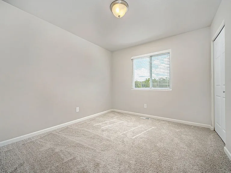 4340 Briarhill Dr — Photo 6