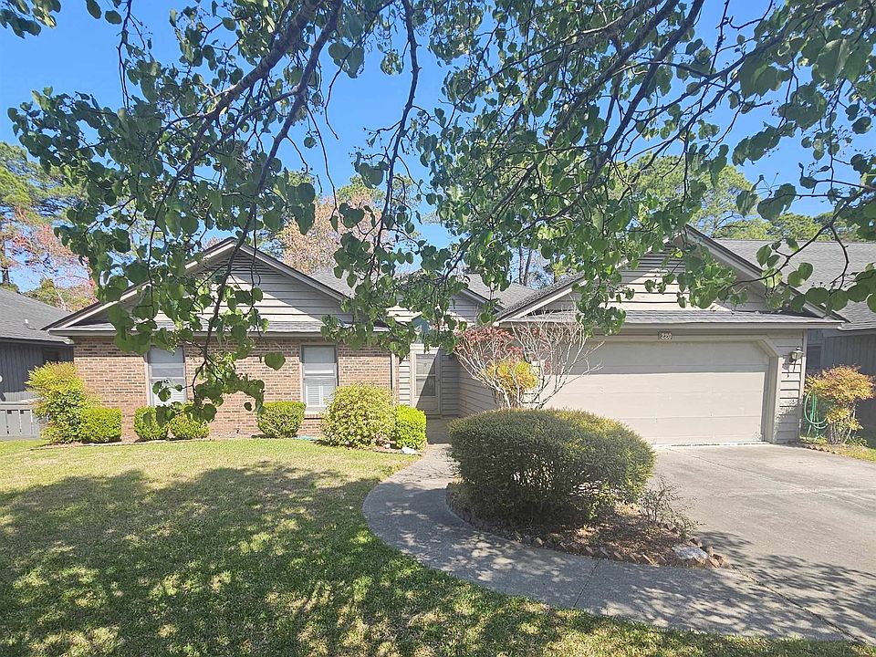 2nd image of 220 Cedar Ridge Ln.