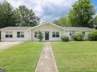 407 Greenbriar Rd, Warner Robins, GA 31093