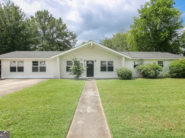 407 Greenbriar Rd, Warner Robins, GA 31093