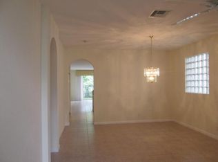 1220 Rose Gate Blvd, Riviera Beach, FL 33404