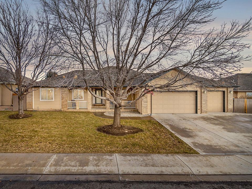 1st image of 660 Tamarron Dr
